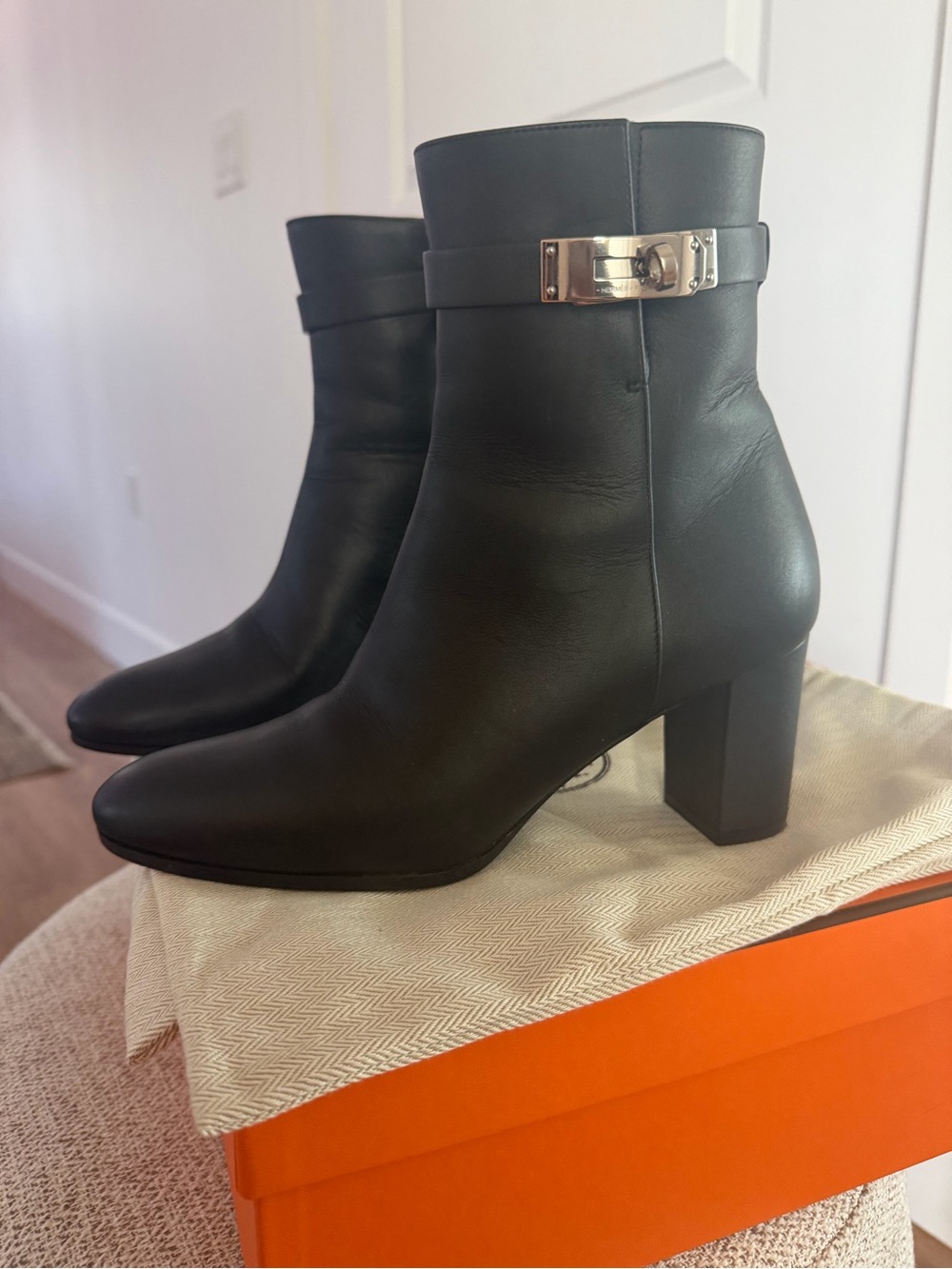 Hermes Saint Germain ankle boot - Picture 2 of 5